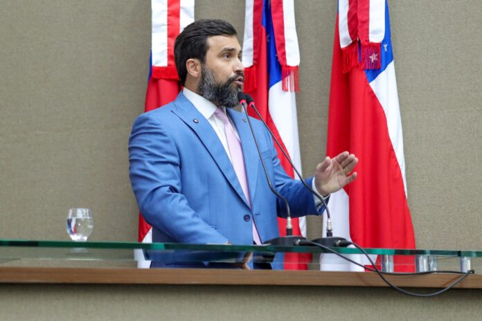 Deputado Dr. George Lins apresenta projetos em defesa da Zona Franca de Manaus